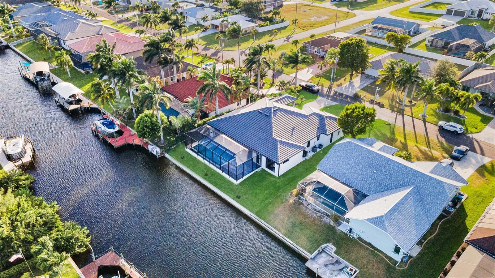 CAPE CORAL - Residential