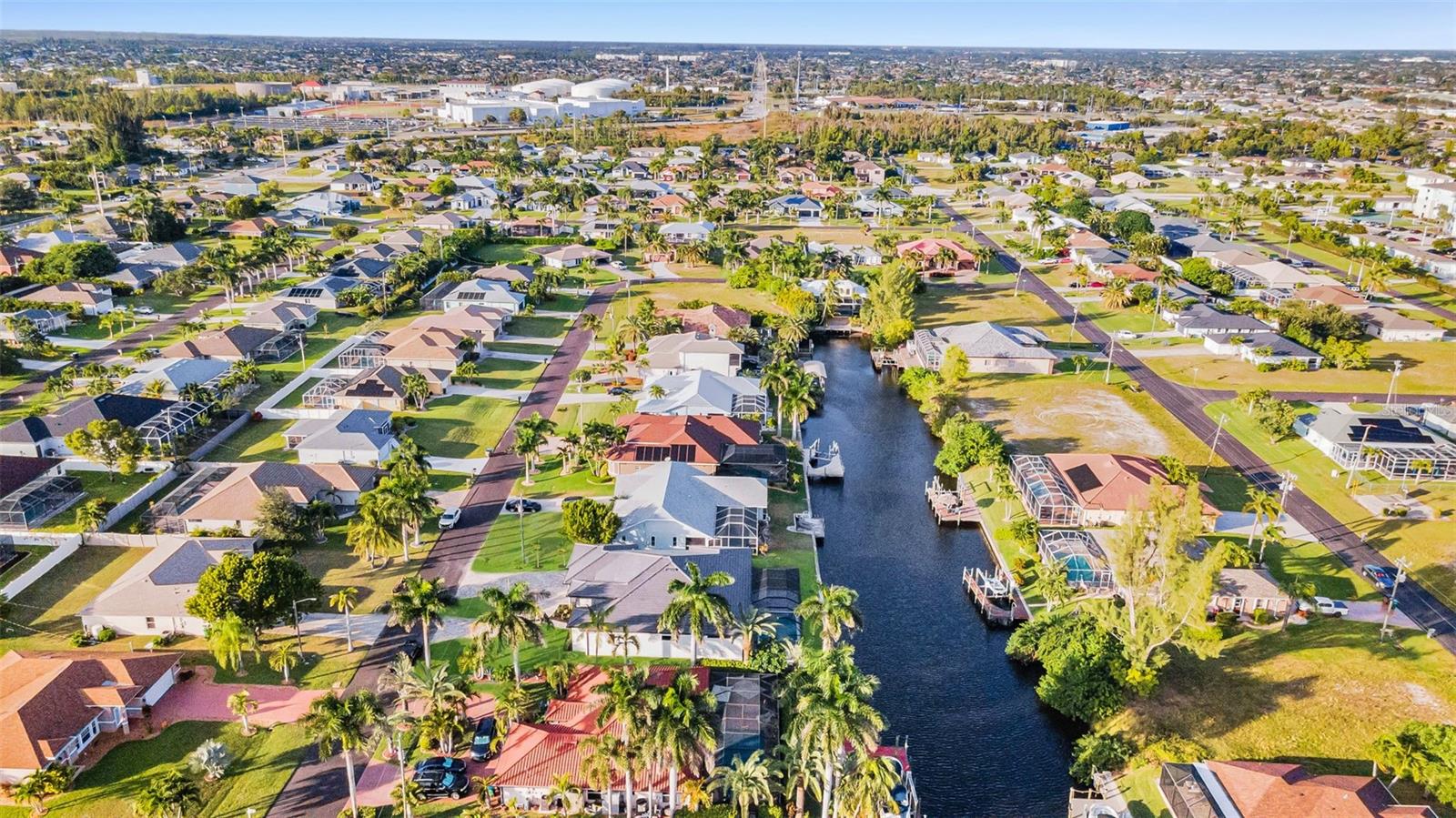 CAPE CORAL - Residential