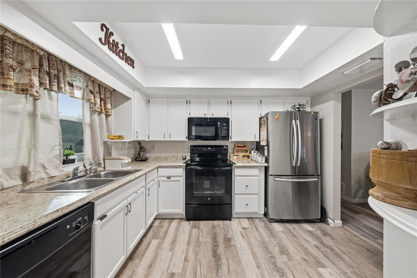 INVERNESS ACRES UNIT 02 AKA INVERNESS VILLAGE - Residential