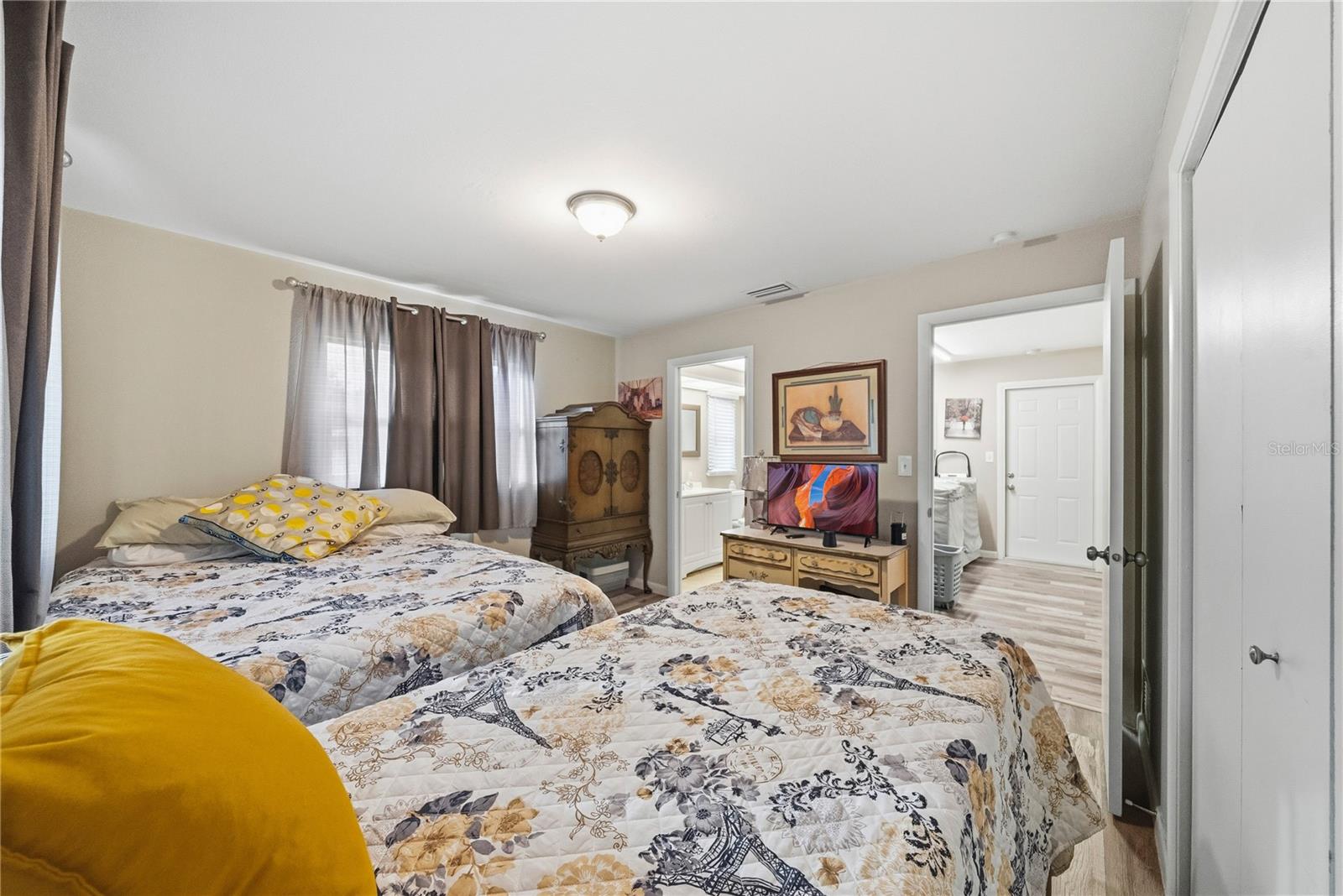 INVERNESS ACRES UNIT 02 AKA INVERNESS VILLAGE - Residential