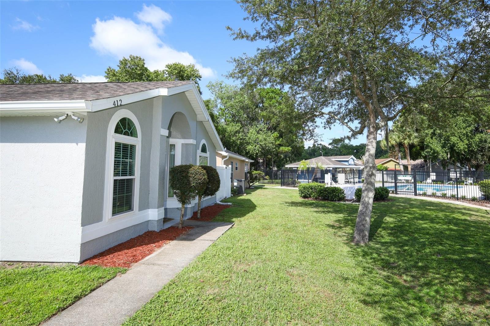 412 HORIZON DRIVE