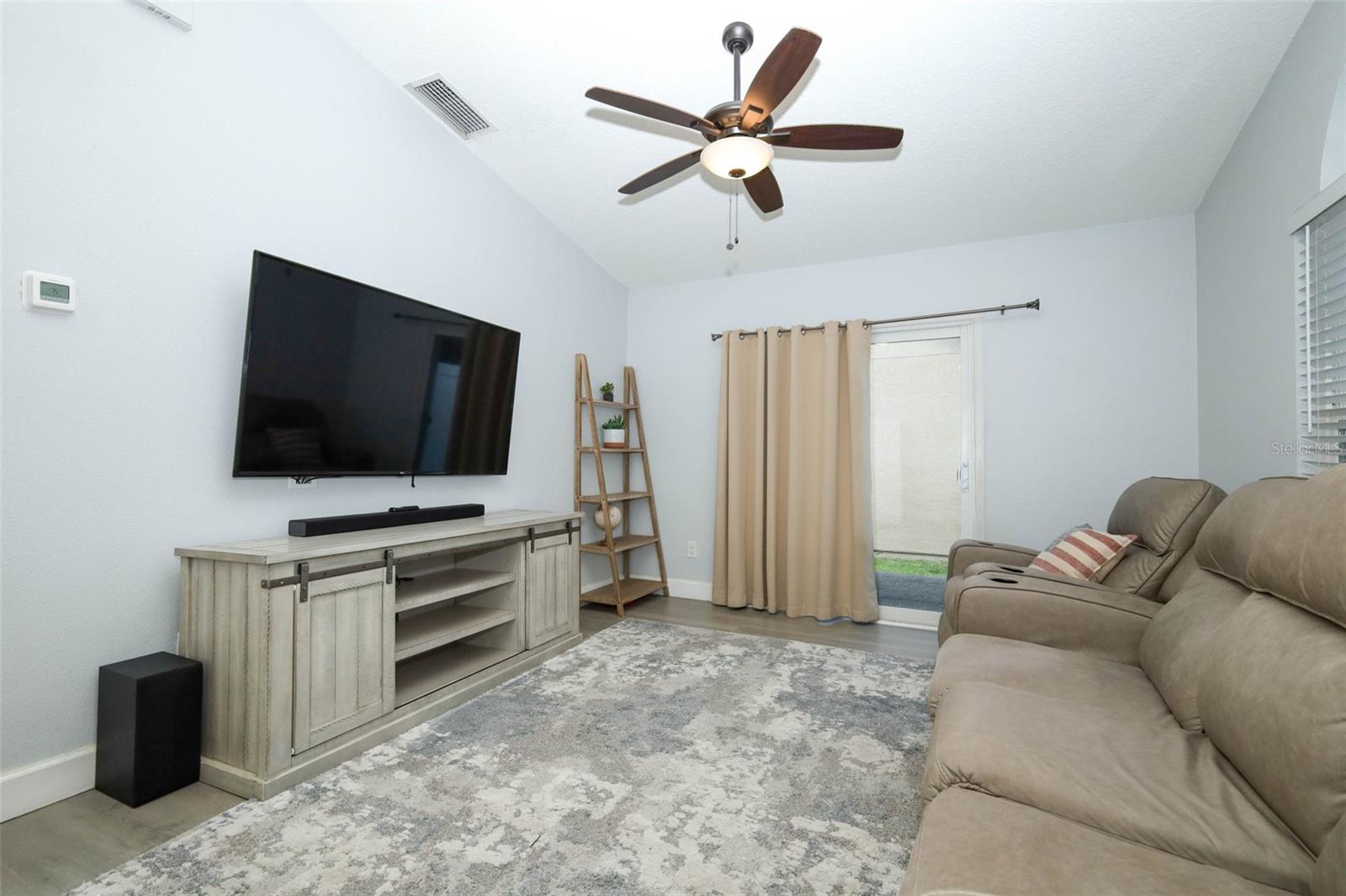 412 HORIZON DRIVE