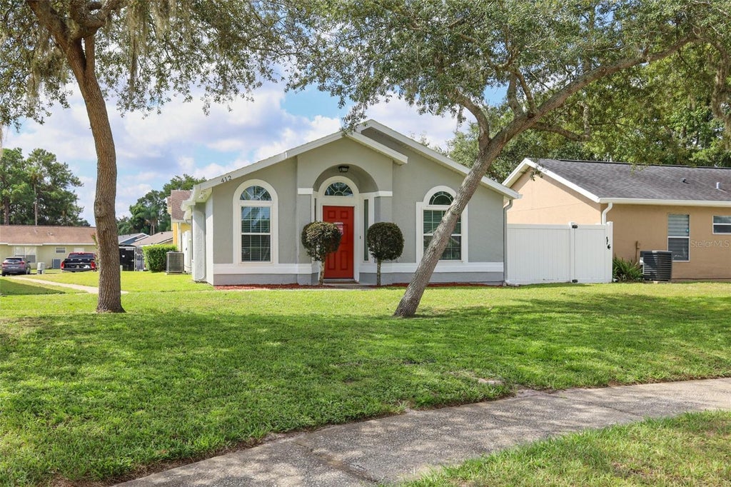 Photo of 412 Horizon Drive, Winter Springs, FL 32708 (MLS # O6435319)