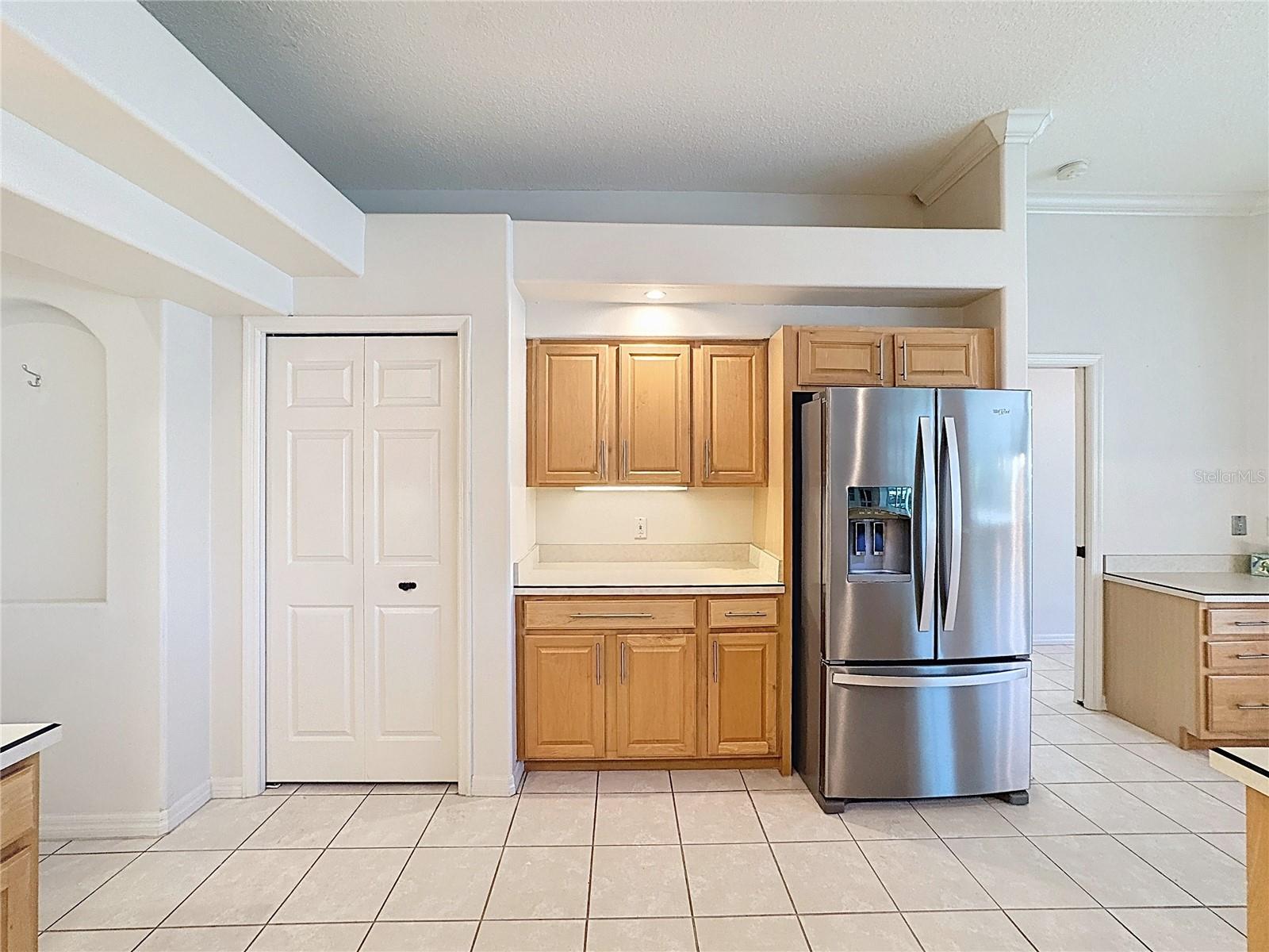 PELICAN POINTE GOLF & COUNTRY CLUB - Residential