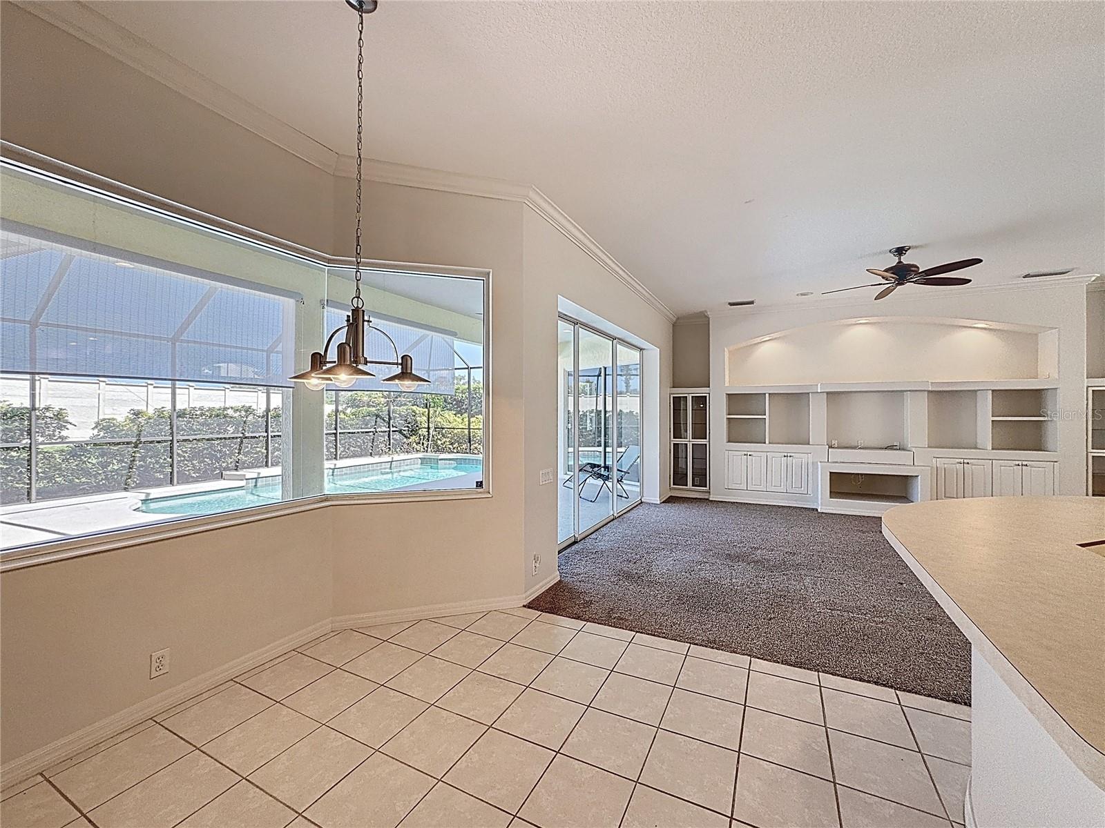 PELICAN POINTE GOLF & COUNTRY CLUB - Residential