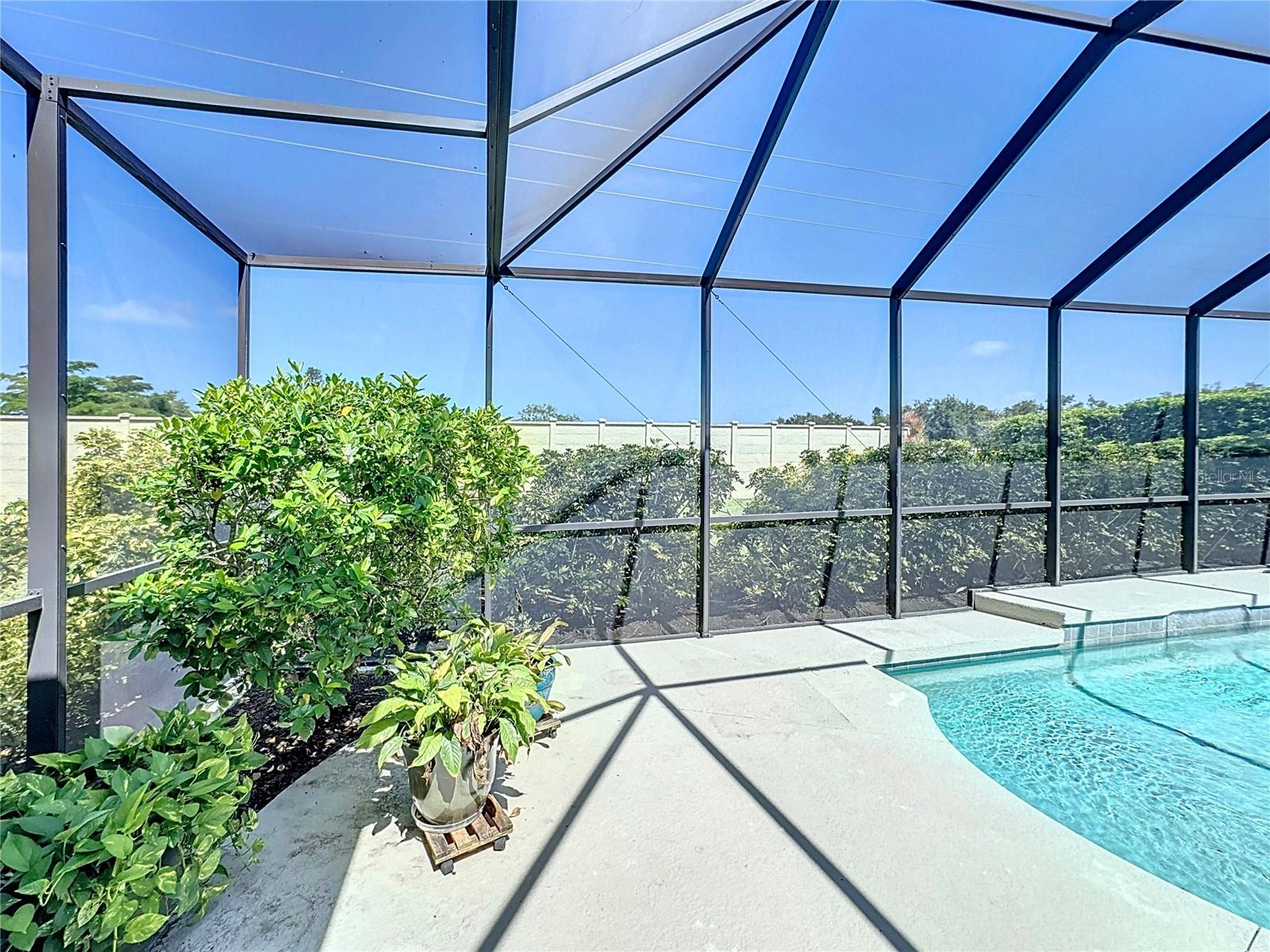 PELICAN POINTE GOLF & COUNTRY CLUB - Residential