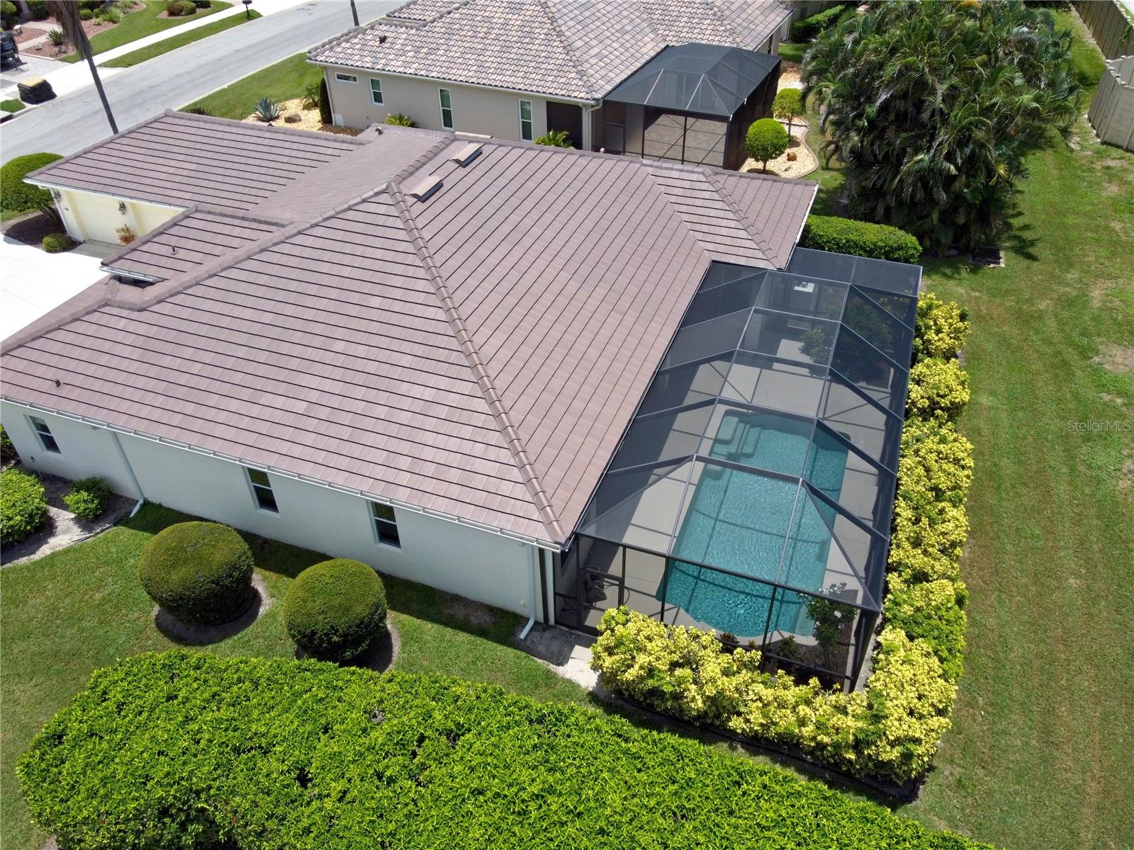 PELICAN POINTE GOLF & COUNTRY CLUB - Residential