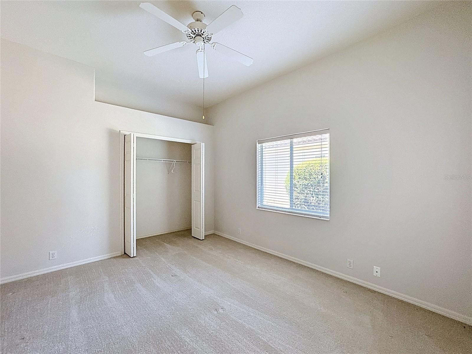 PELICAN POINTE GOLF & COUNTRY CLUB - Residential