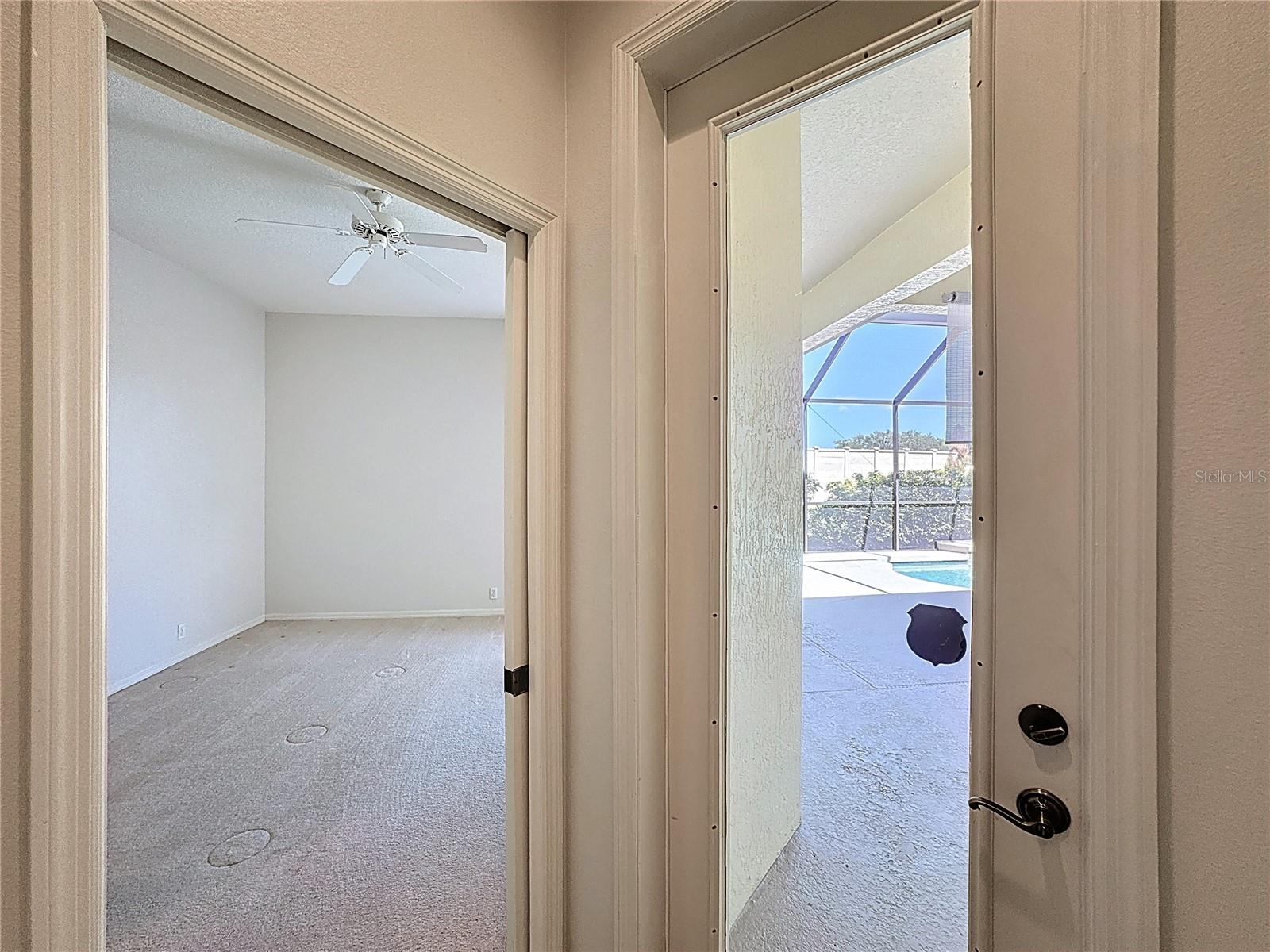 PELICAN POINTE GOLF & COUNTRY CLUB - Residential