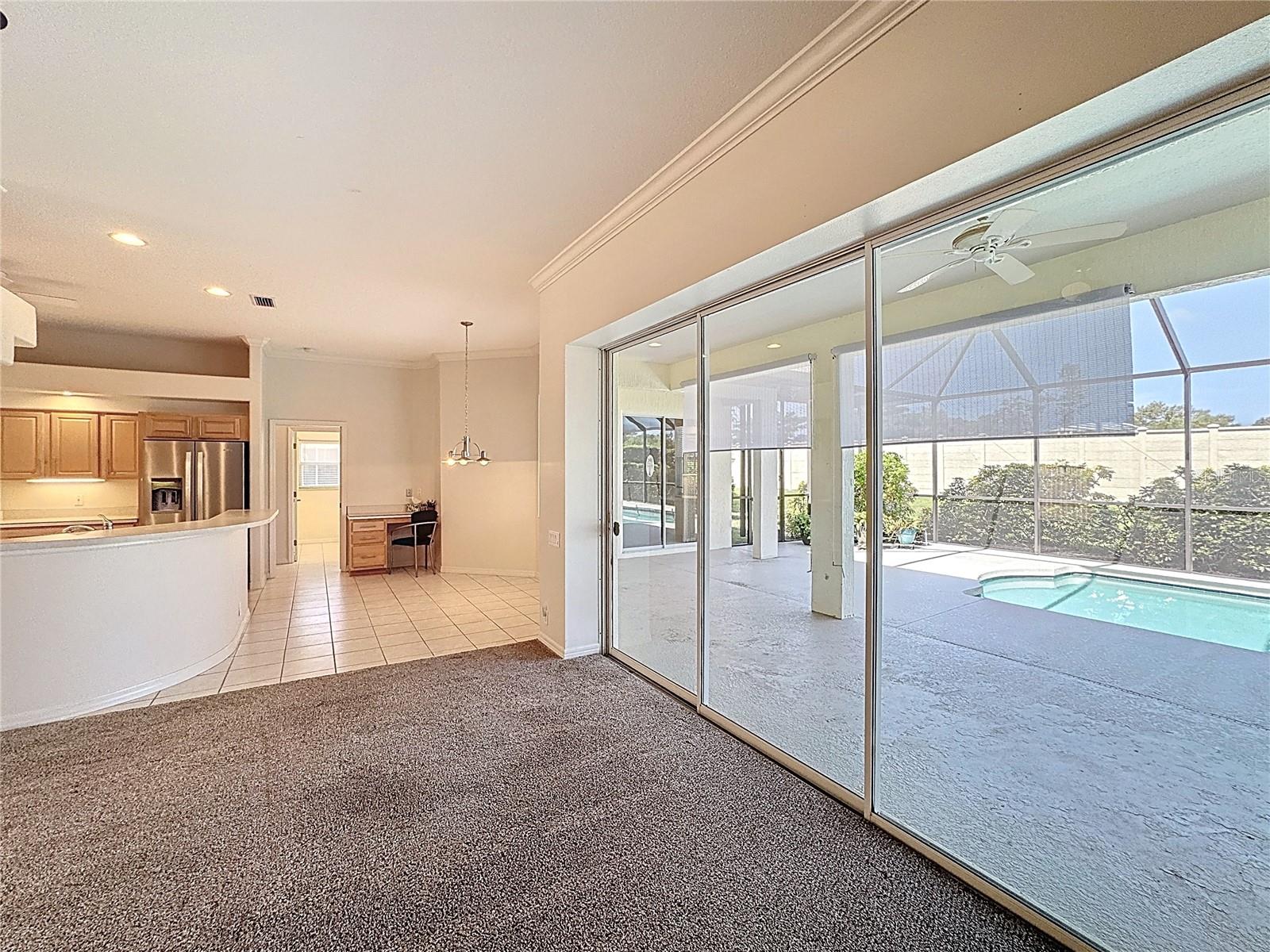 PELICAN POINTE GOLF & COUNTRY CLUB - Residential