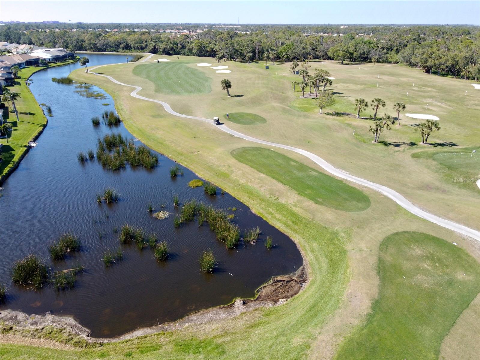 PELICAN POINTE GOLF & COUNTRY CLUB - Residential