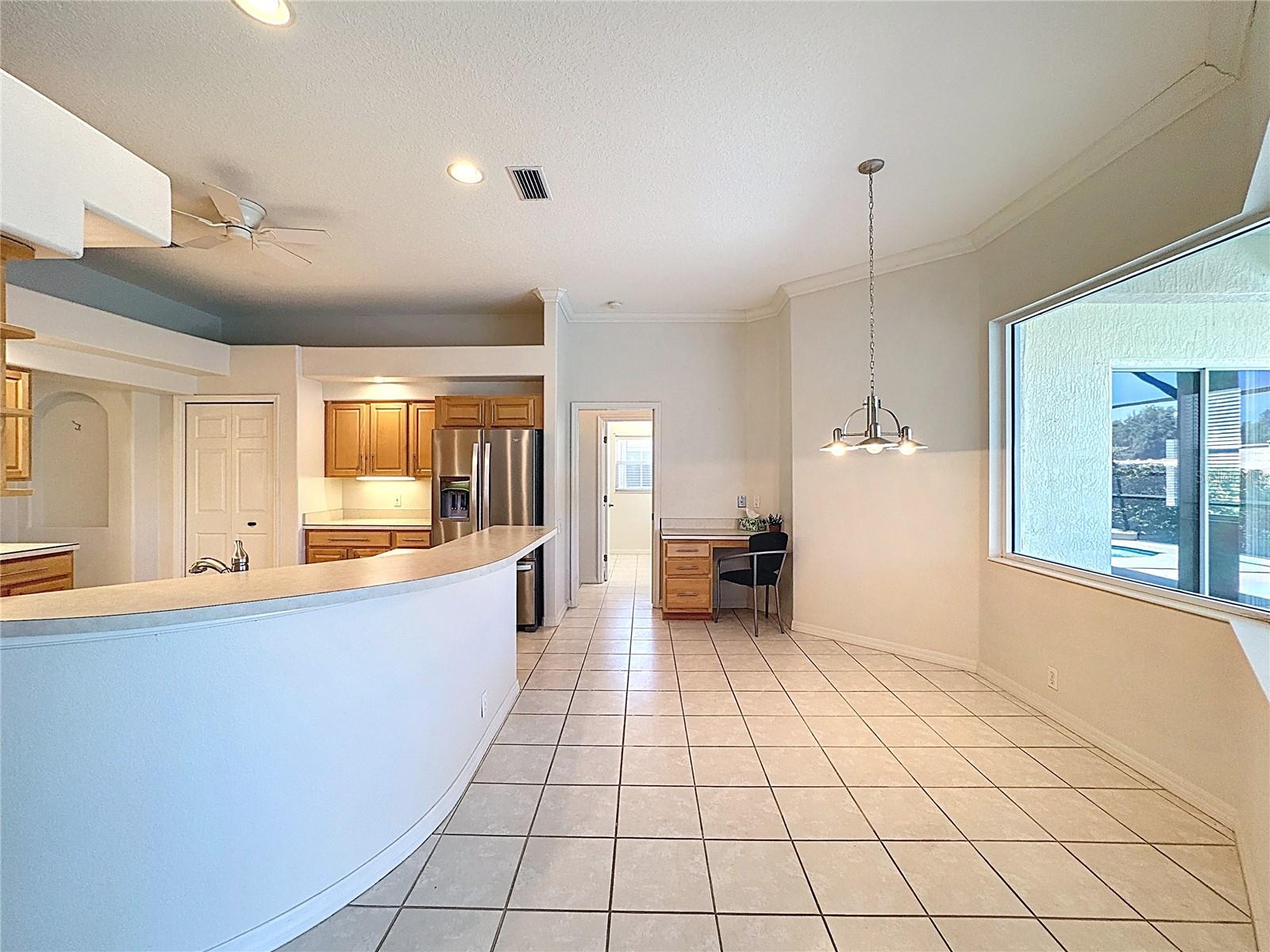 PELICAN POINTE GOLF & COUNTRY CLUB - Residential