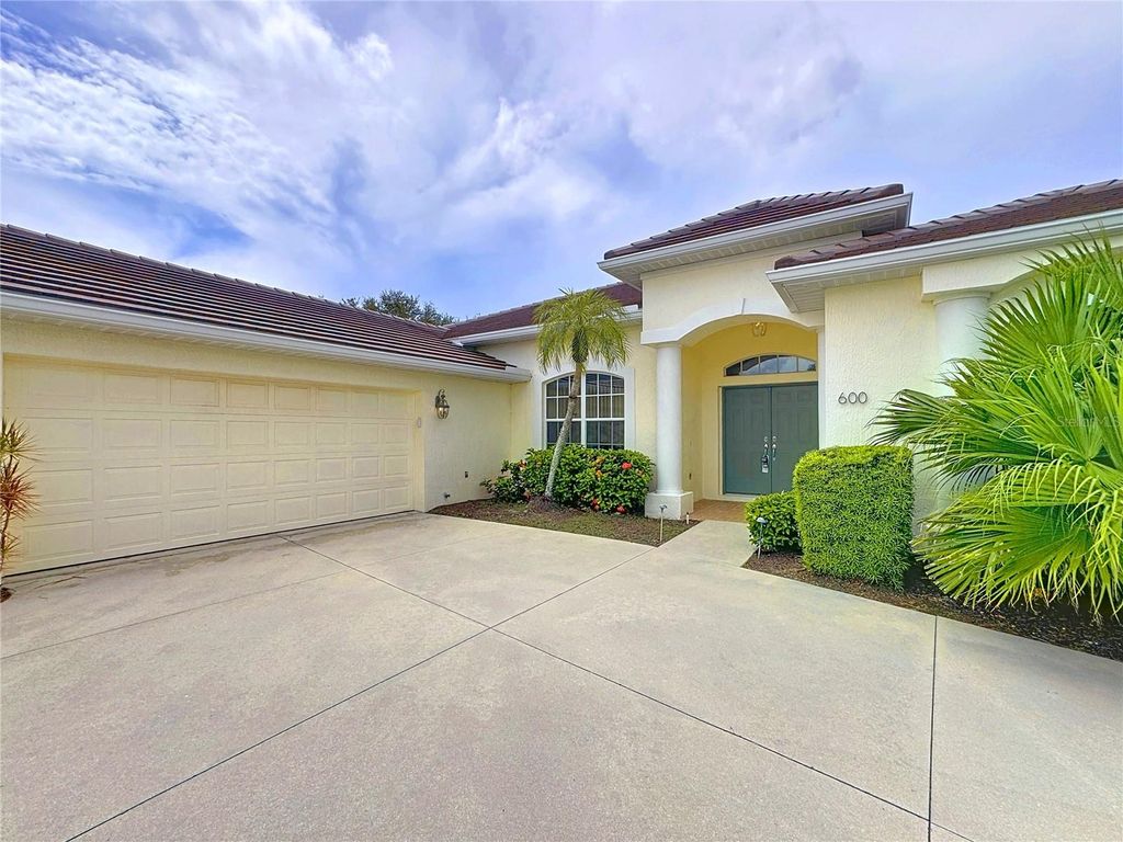 Photo of 600 Cockatoo Circle, Venice, FL 34285 (MLS # N6139812)
