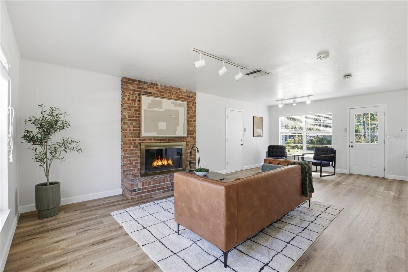 SUBURBAN HEIGHTS - Residential