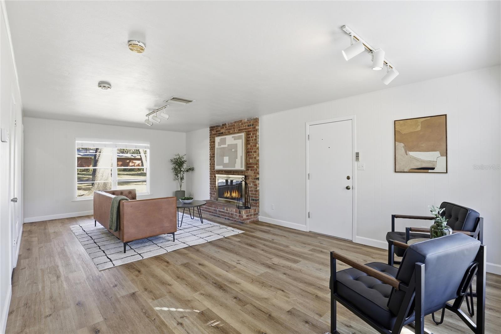 SUBURBAN HEIGHTS - Residential