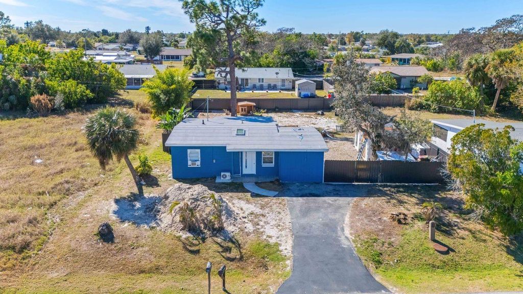 Photo of 3185 Sunrise Trail, Port Charlotte, FL 33952 (MLS # C7520469)