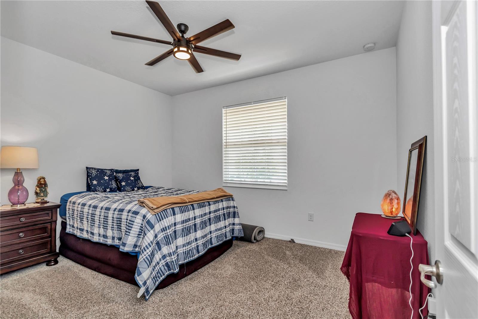 ON TOP OF THE WORLD - Residential