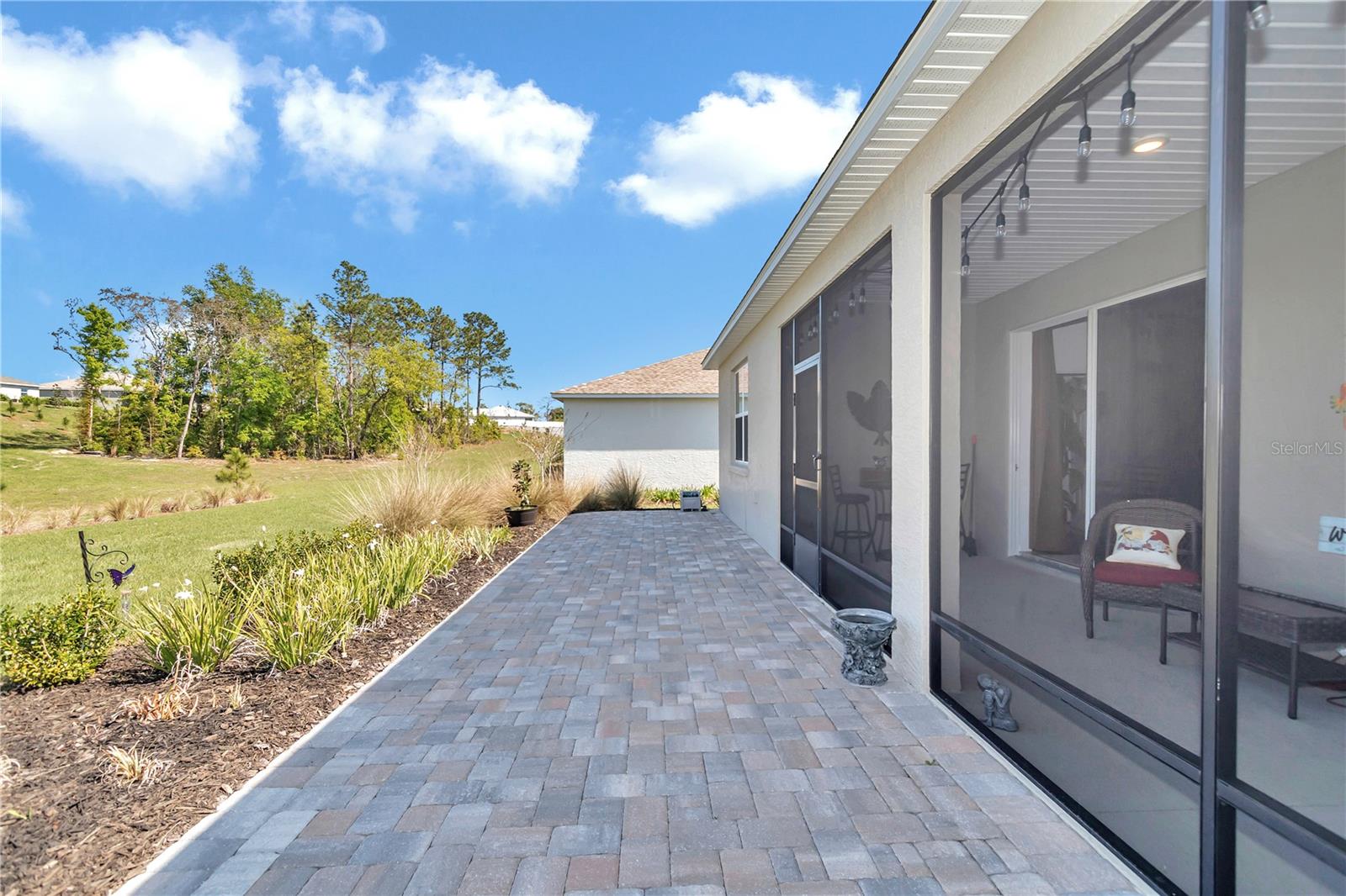 ON TOP OF THE WORLD - Residential