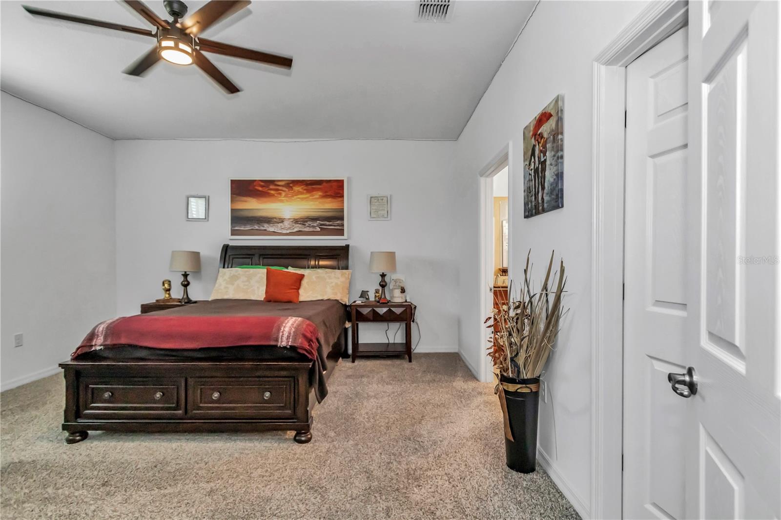 ON TOP OF THE WORLD - Residential