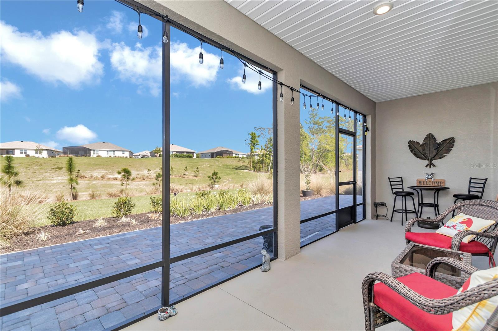 ON TOP OF THE WORLD - Residential