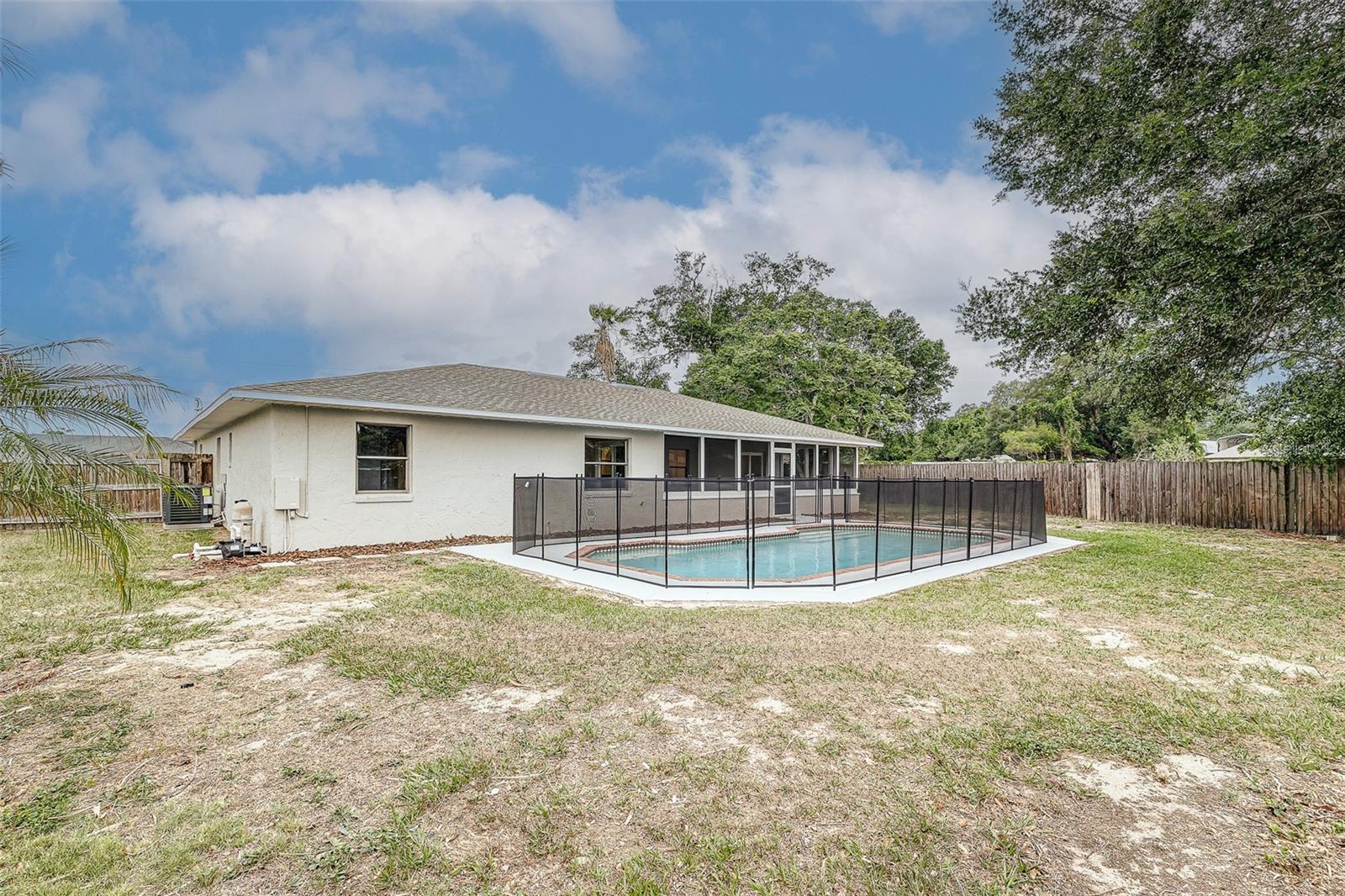 ORANGE WAY - Residential