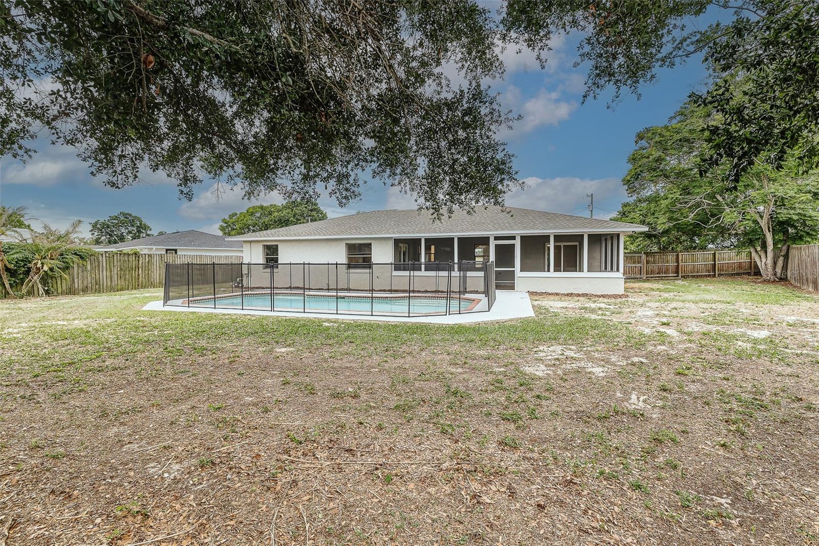 ORANGE WAY - Residential