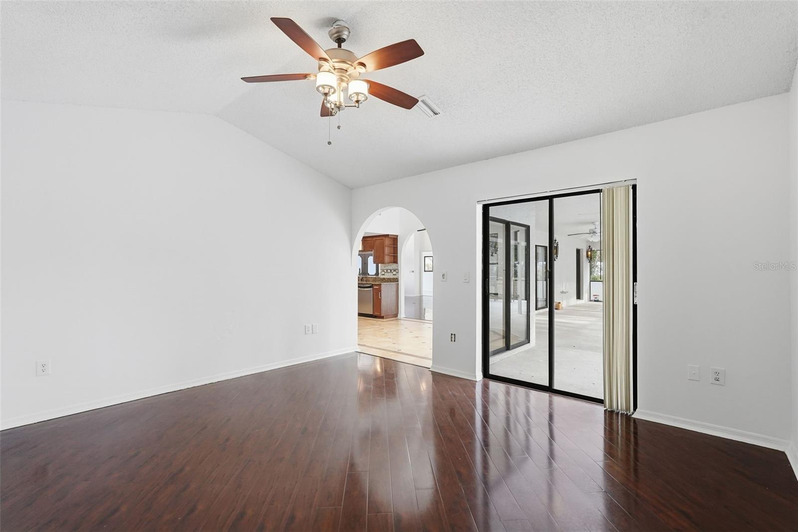 RAINBOW WOODS - Residential