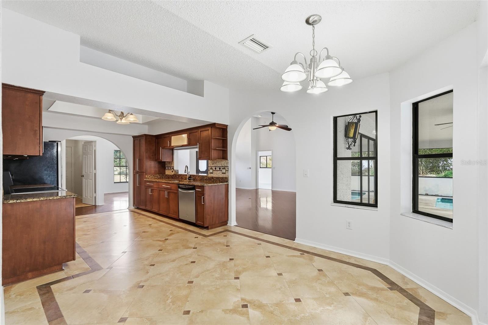 RAINBOW WOODS - Residential