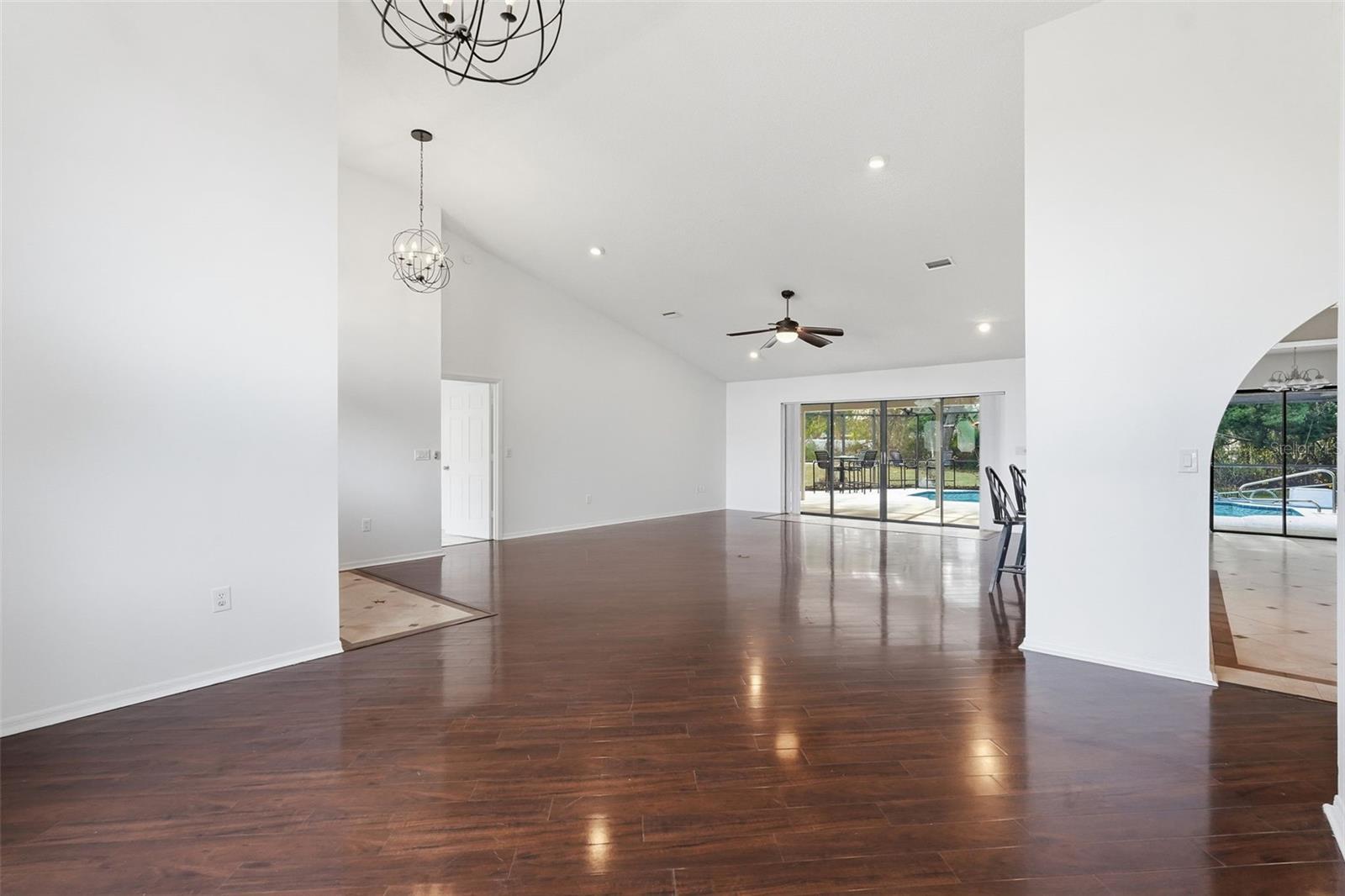 RAINBOW WOODS - Residential