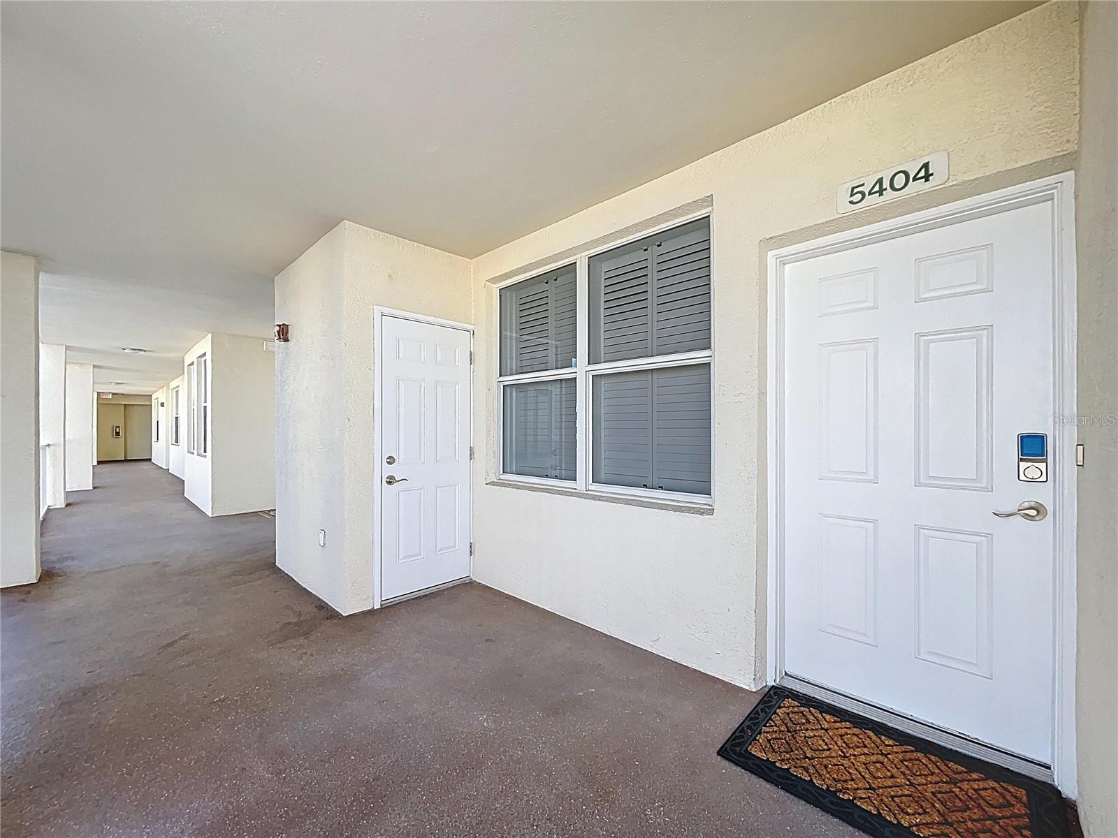 1200 COUNTRY CLUB DR 5404