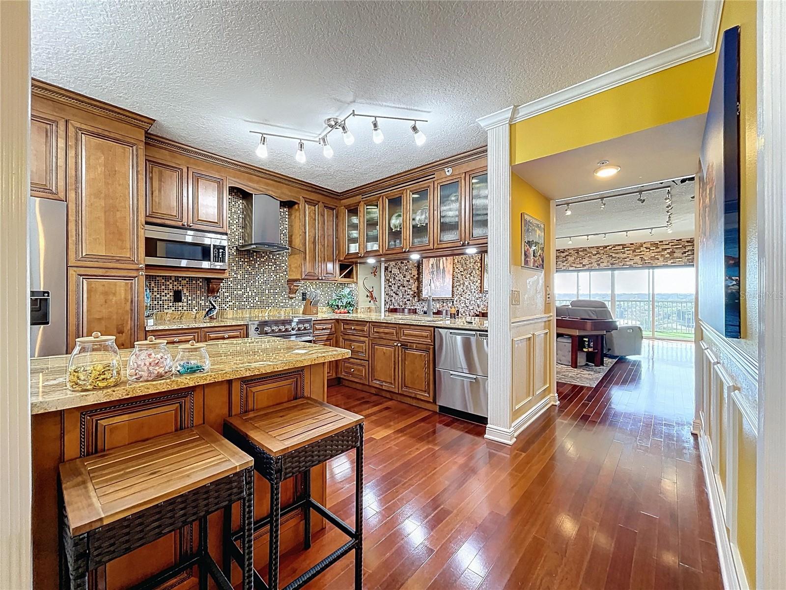 COUNTRY CLUB CONDO I AT EAST BAY - Residential