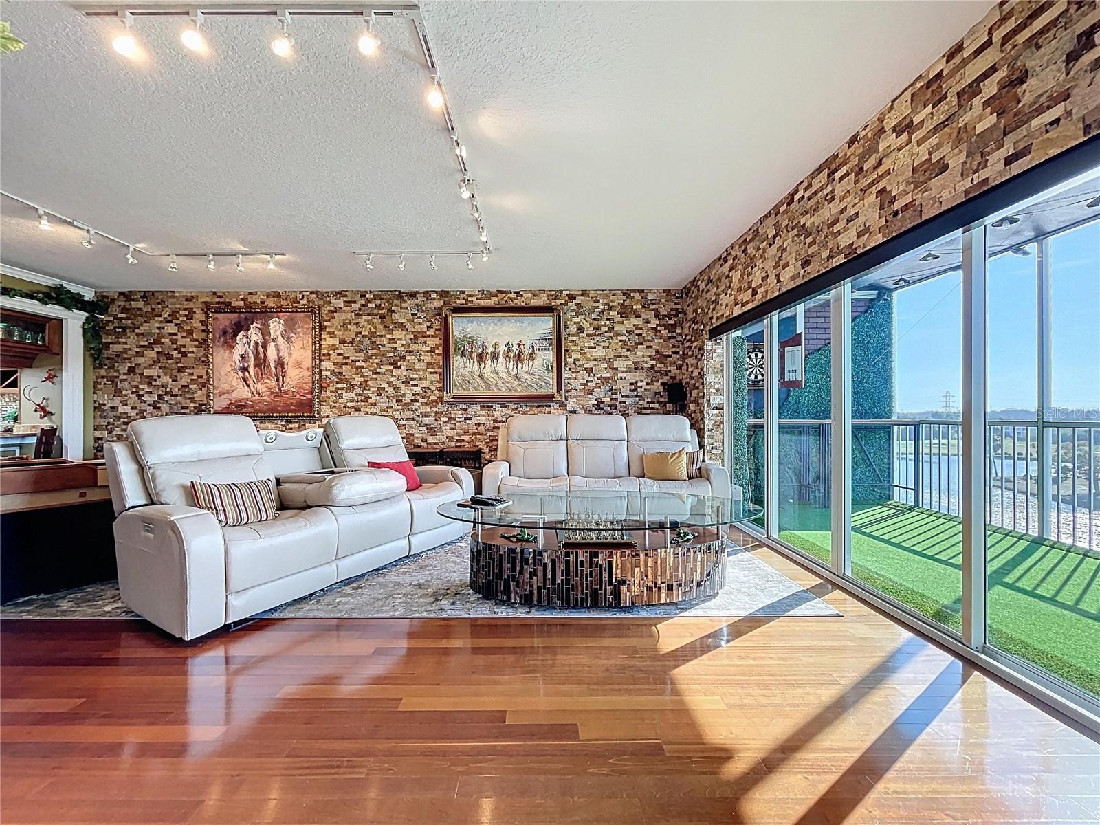 COUNTRY CLUB CONDO I AT EAST BAY - Residential