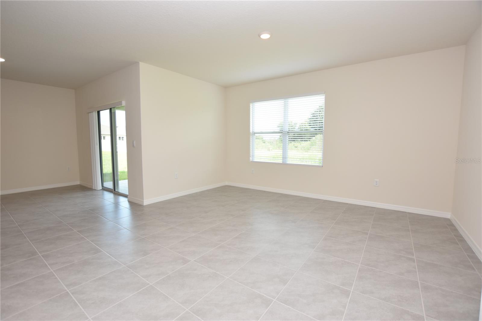 RIVERSTONE - Residential Lease