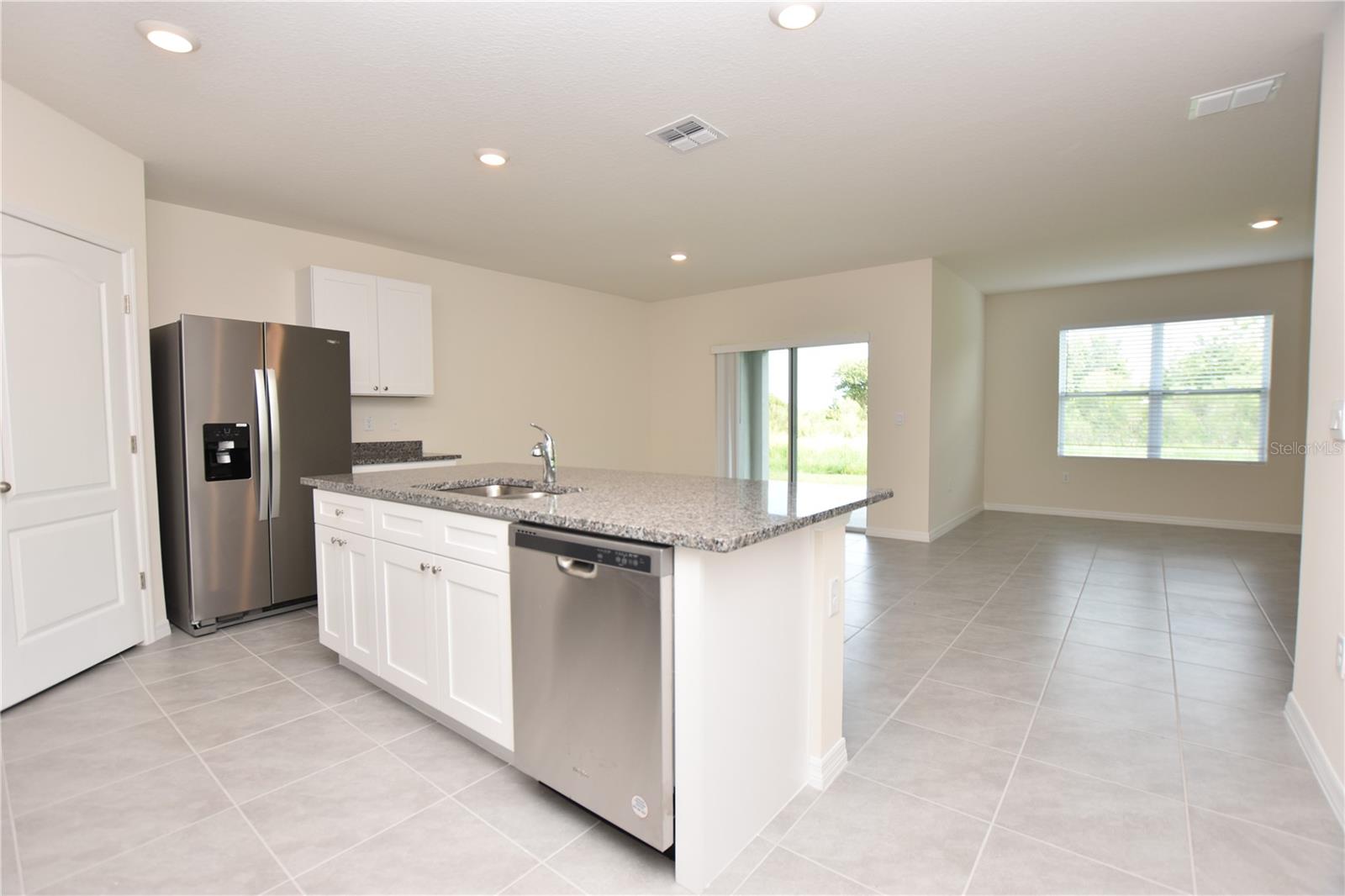 RIVERSTONE - Residential Lease