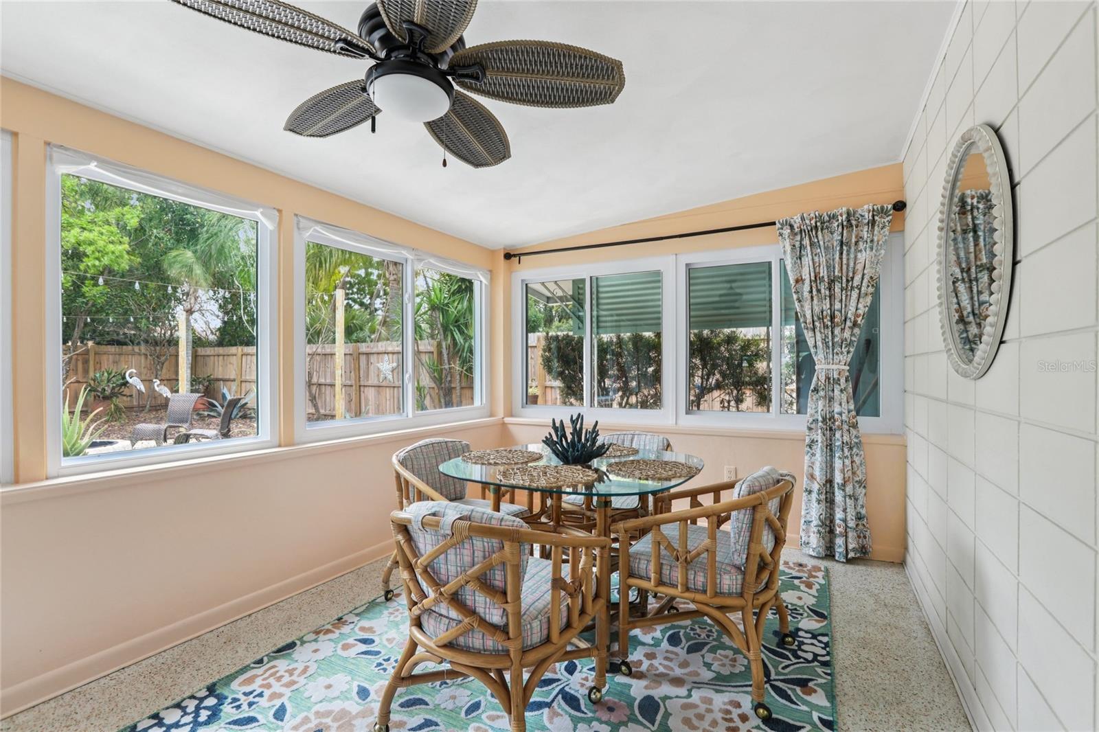 LAKESIDE TERRACE 1ST ADD - Residential