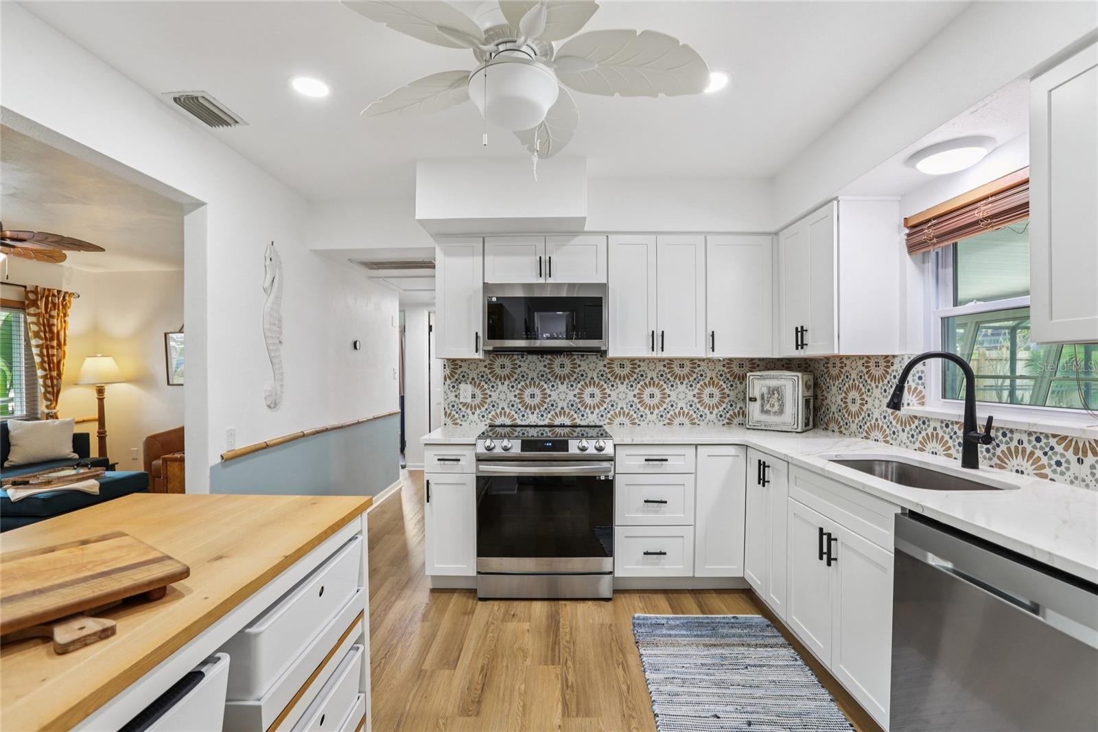 LAKESIDE TERRACE 1ST ADD - Residential