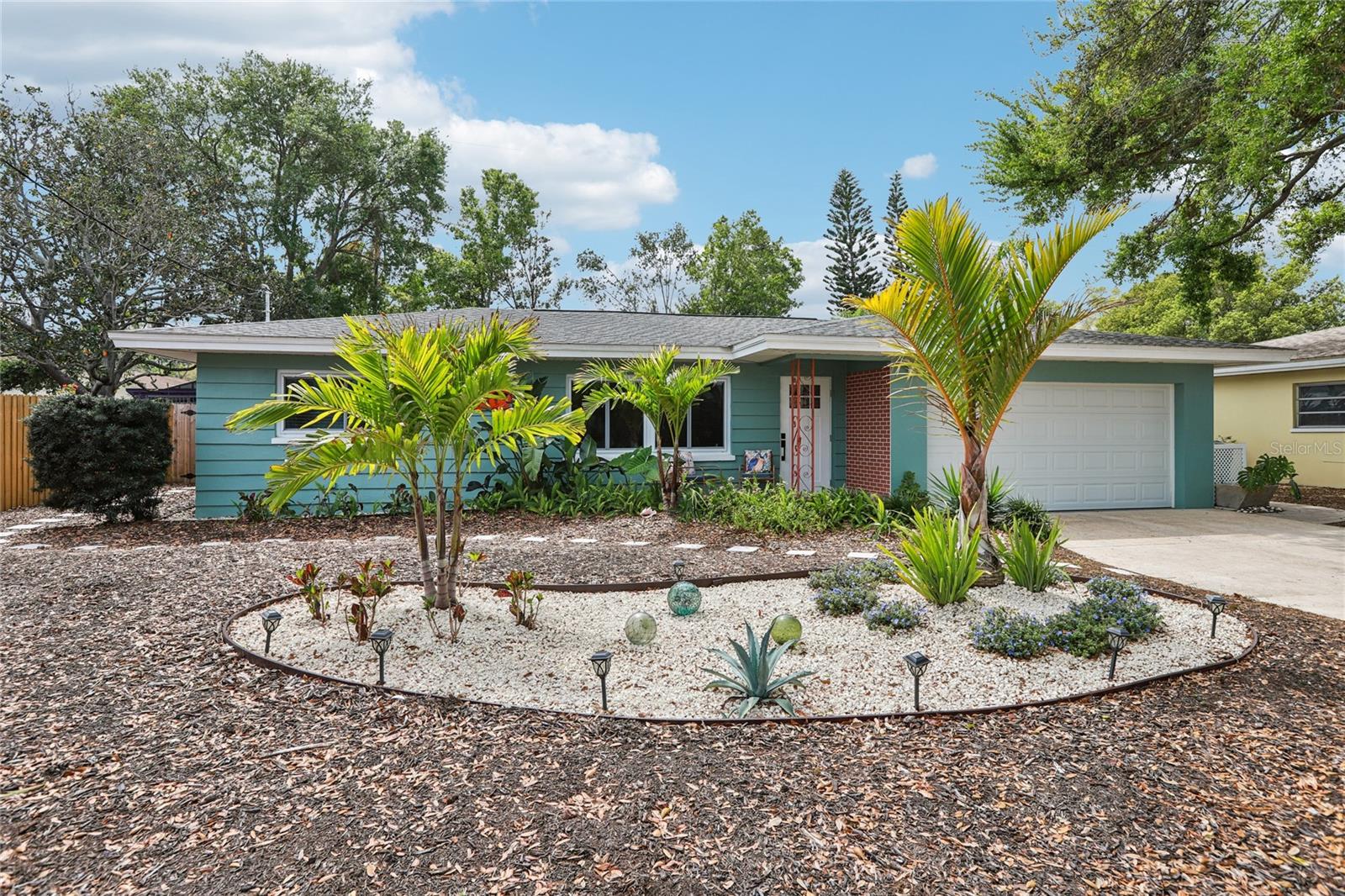 LAKESIDE TERRACE 1ST ADD - Residential