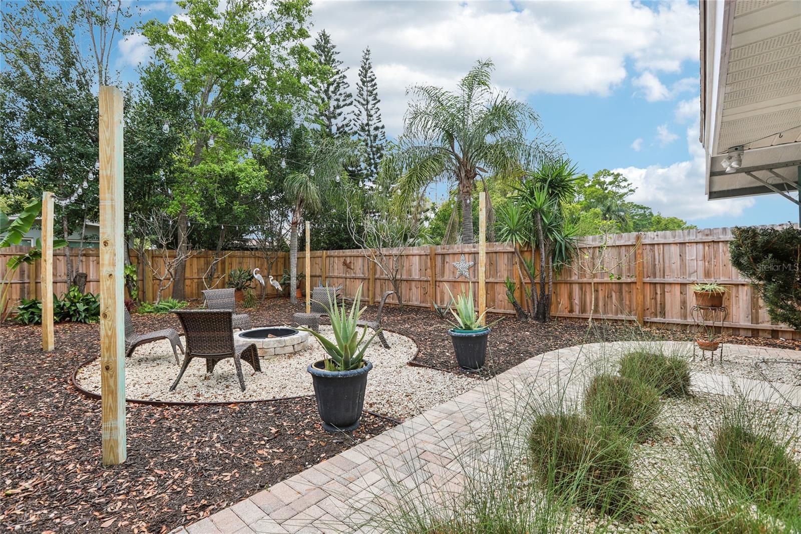 LAKESIDE TERRACE 1ST ADD - Residential