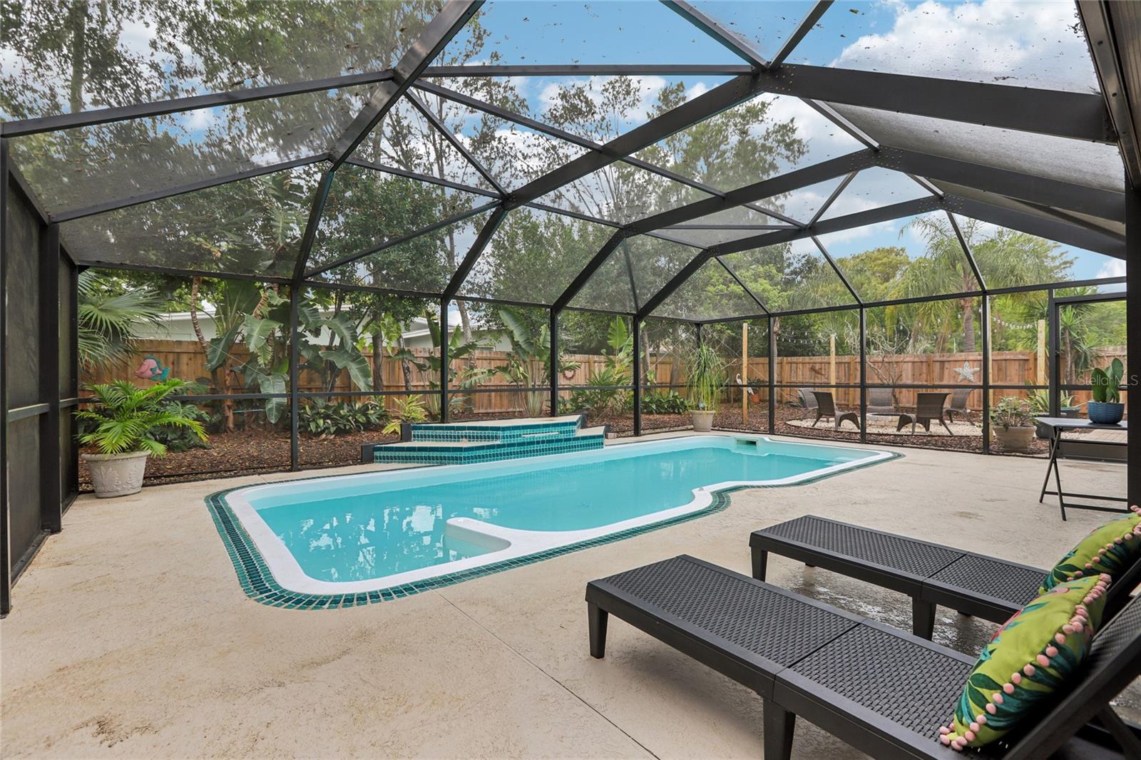 LAKESIDE TERRACE 1ST ADD - Residential