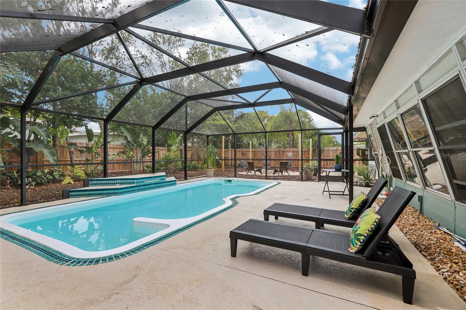 LAKESIDE TERRACE 1ST ADD - Residential