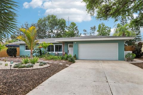 797 LAKESIDE DRIVE DUNEDIN FL 34698