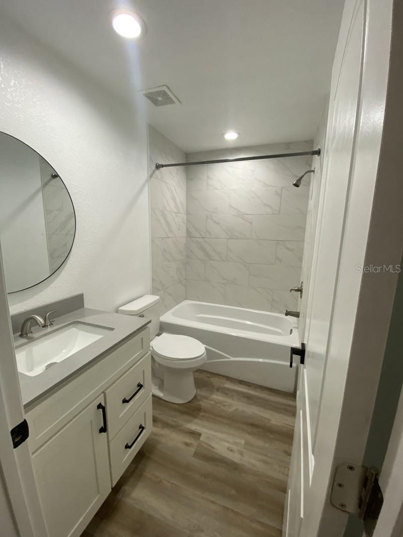4333 NE 22ND COURT