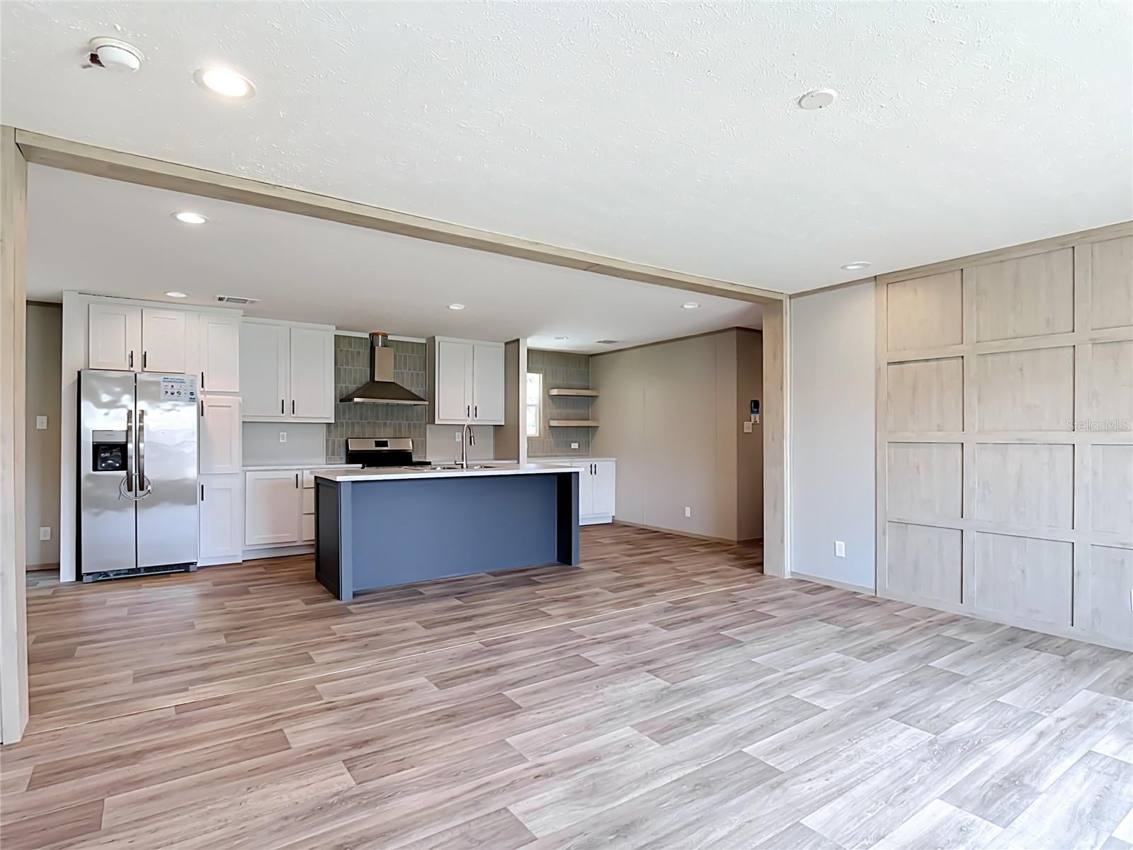 1626 TARPON BOULEVARD