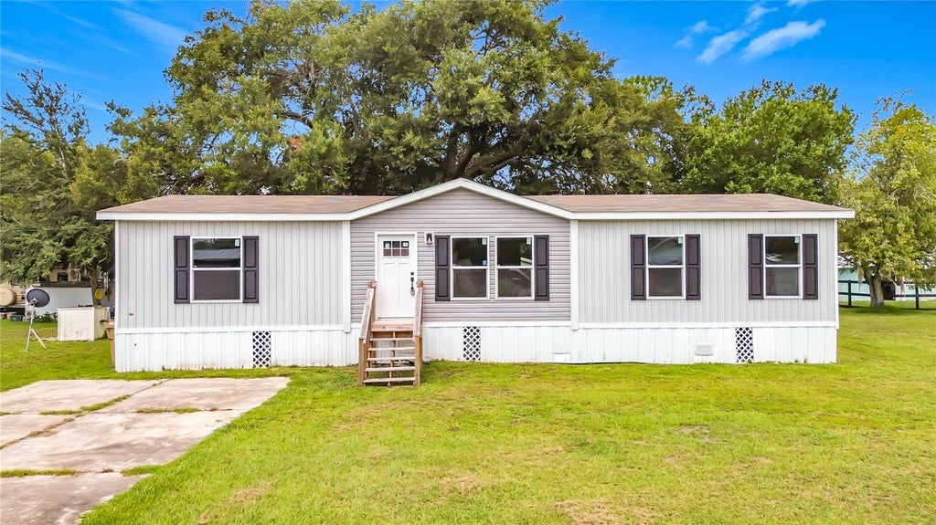 Photo of 1626 Tarpon Boulevard, Saint Cloud, FL 34771 (MLS # O6430522)