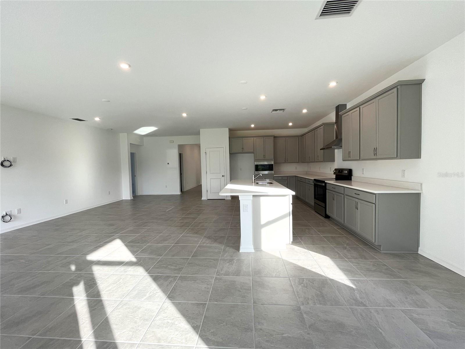 LAKESIDE PH 3 - Residential