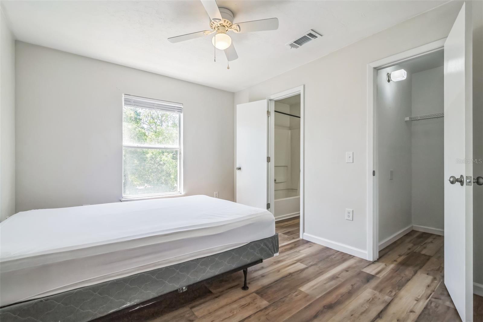 UNIV TERRACE W - Residential Lease