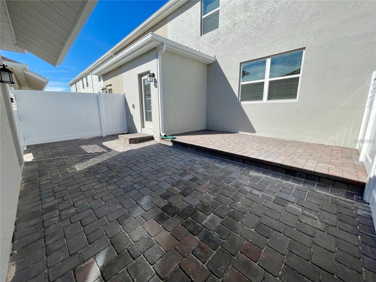 STOREY GROVE - Residential Lease