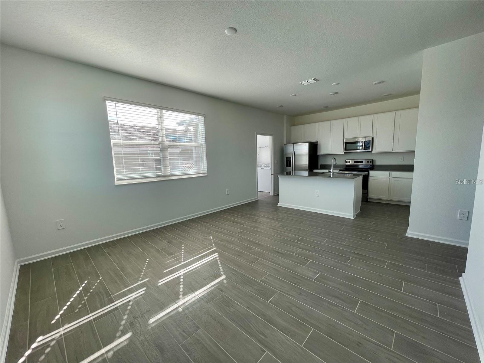 STOREY GROVE - Residential Lease