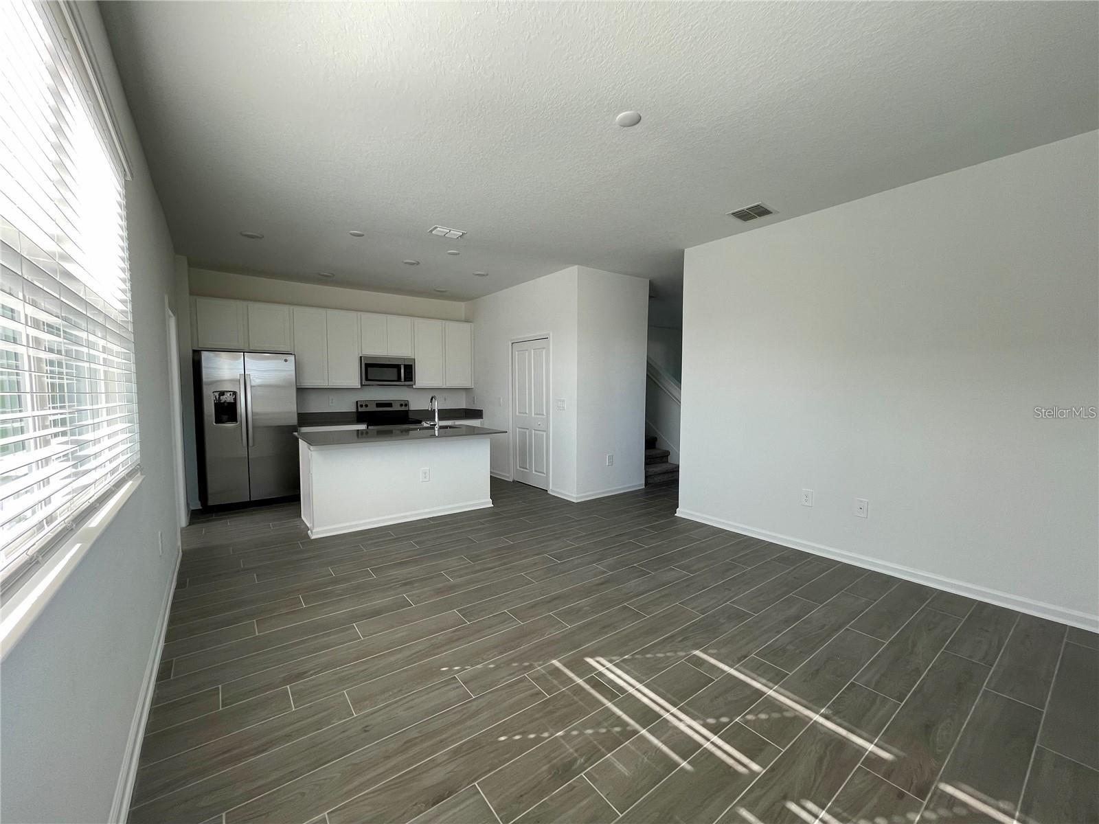 STOREY GROVE - Residential Lease