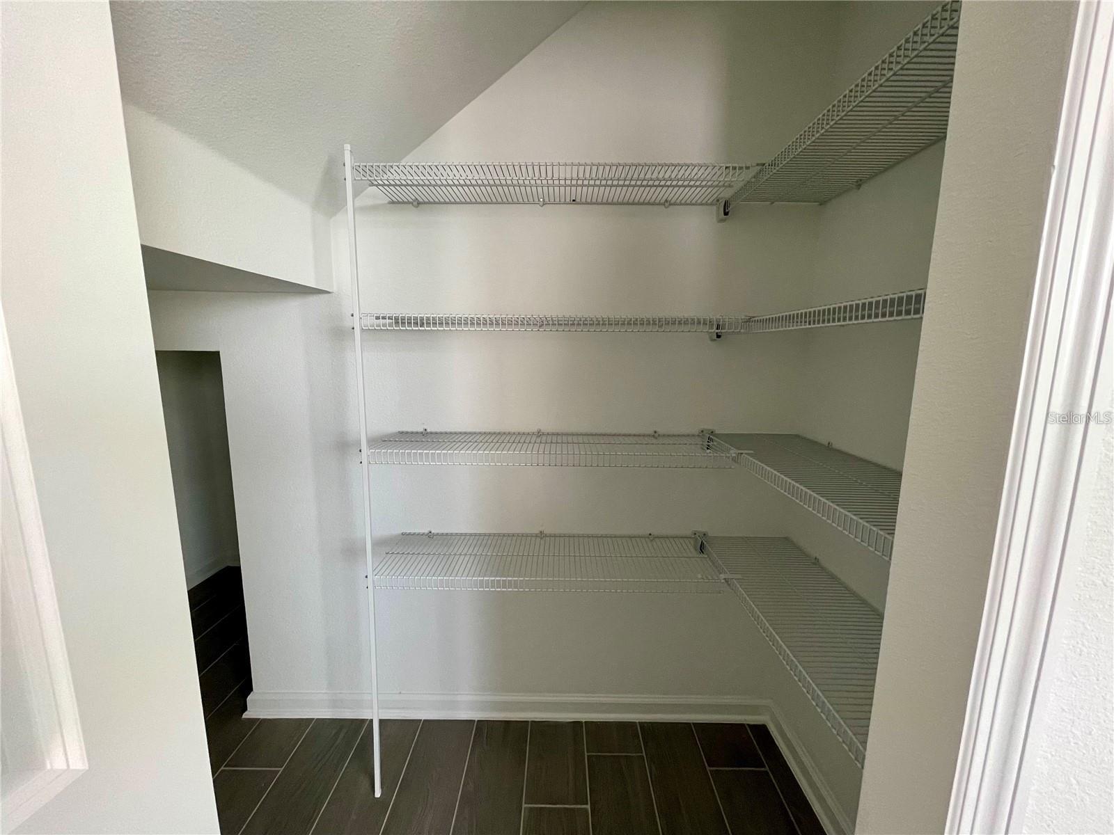 STOREY GROVE - Residential Lease